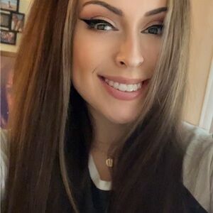 Meet your Posher, Brittney